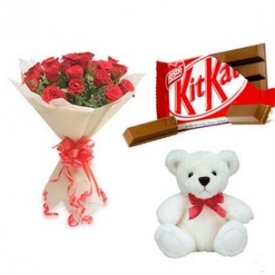 Roses, Teddy With Kitkat