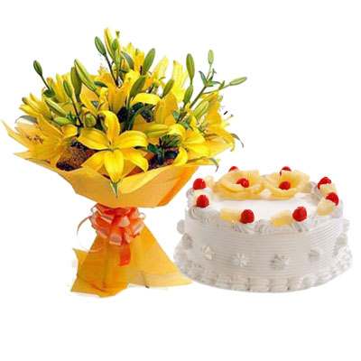 Yellow Lily & Pineapple Cake Yellow Lily & Pineapple Cake