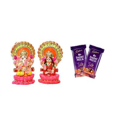 Laxmi Ganesh Idols with Silk Laxmi Ganesh Idols with Silk